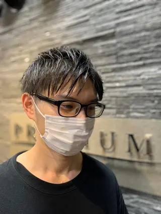 ミディアム 山内 敢史のヘアスタイル
