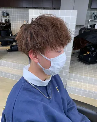 ショート カラー パーマ メンズ メンズパーマ特化 TAIGAのヘアスタイル