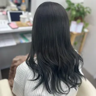 ロング フジワラ ヤスのヘアスタイル
