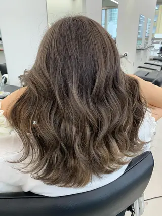 カラー LINOET名古屋 ブリーチ/ハイトーンのヘアスタイル