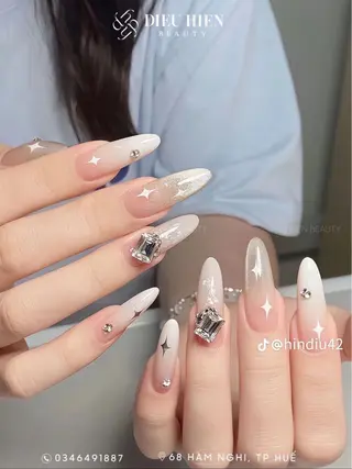 ネイル Dyo Nail_Royalのネイルデザイン