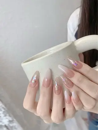 ネイル RUBYネイルサロン 9Caratsのネイルデザイン