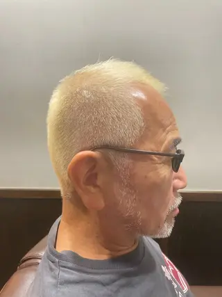 カラー メンズ 京都フェードカット 田嶋勇祐のヘアスタイル