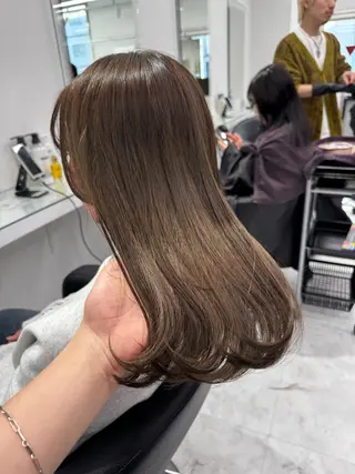 ロング カラー ヘアアレンジ 透け上品ハイトーン 職人ゆうと🤍のヘアスタイル