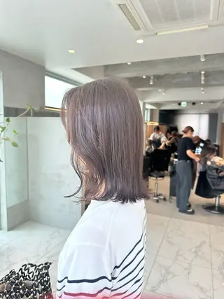 ミディアム 透明感モテ艶髪カラー Gallicaイリサのヘアスタイル