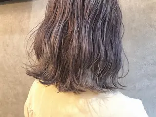 ミディアム カラー 顔周りレイヤーカット ブリーチminamiのヘアスタイル