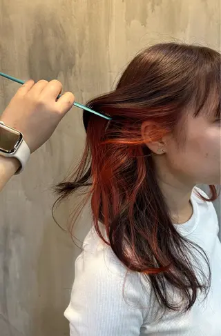 セミロング カラー qin（クイン） タマキのヘアスタイル