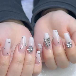 ネイル Queens テイのネイルデザイン