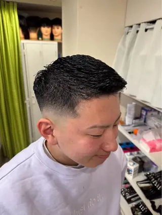 ショート パーマ 有田 光輝のヘアスタイル