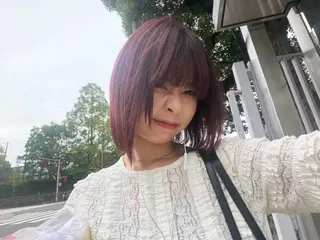 カラー 松本 ゆらのヘアスタイル