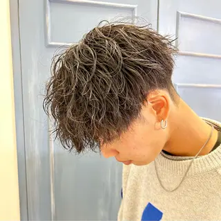 パーマ メンズ ハイトーン🤍 古江 実夢のヘアスタイル