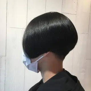 ショート カラー ハイライトカラー レイヤーカットのヘアスタイル