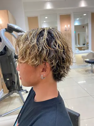 ショート カラー パーマ メンズ メンズ特化型美容師 栗山勇人のヘアスタイル
