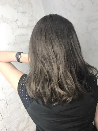 ミディアム 🌈白髪ぼかし特化 🌈naokoのヘアスタイル