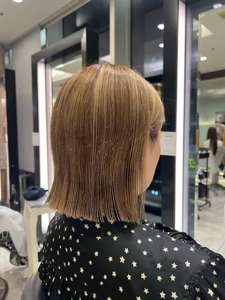 ミディアム コテ巻きパーマ💙 シノヤユイのヘアスタイル