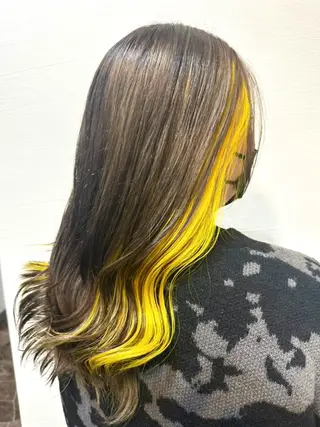 セミロング カラー 猪股 唯菜のヘアスタイル