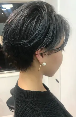 カラー 江坂 misaki のヘアスタイル