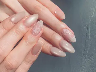 ネイル Rika🌼 シンプル•マグネットのネイルデザイン