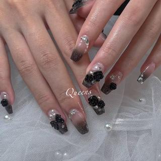 ネイル Queens テイのネイルデザイン
