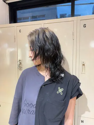 ミディアム カラー 🧤高明度ハイトーン 🧤莉音のヘアスタイル
