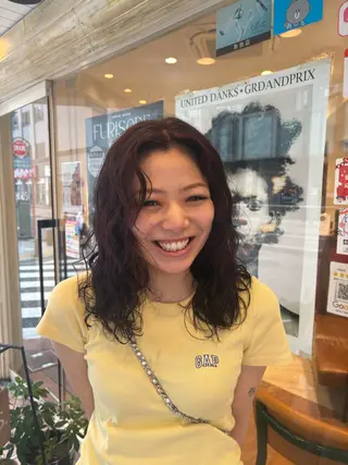 セミロング 🪐海外hair/パ ーマ/暖色/ミミ🌼のヘアスタイル