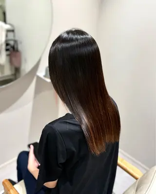 セミロング 井山 葵のヘアスタイル