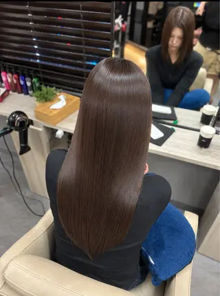 ロング 羽成 優衣菜のヘアスタイル