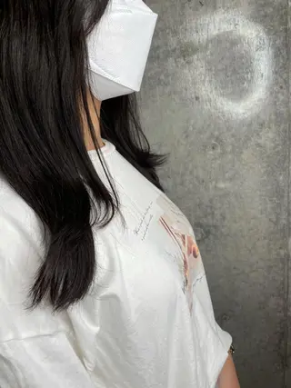 セミロング カラー 外間 智恵のヘアスタイル