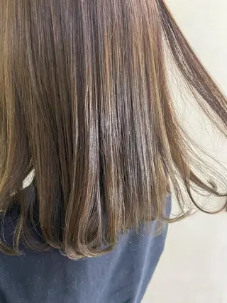 セミロング 吉村 夏椰のヘアスタイル