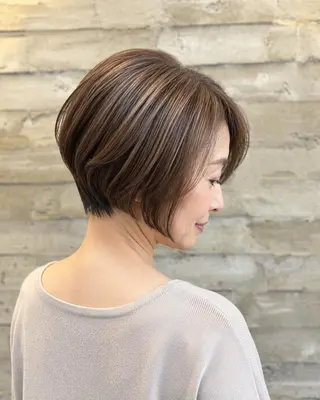 ショート ショートカット │ 白髪ぼかし│ゆうまのヘアスタイル