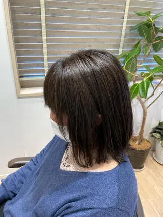 ミディアム 白髪ぼかしハイライト 💫ミネ ヒロシのヘアスタイル
