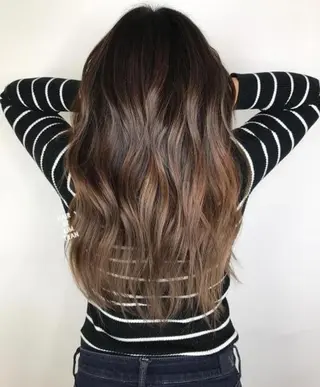 ロング カラー パーマ ヘアアレンジ 大阪レミーエクステ チビ編み込みのヘアスタイル