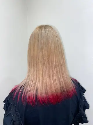 セミロング カラー ワタナベ リリコのヘアスタイル