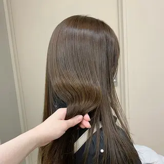 ロング 伊藤朱音/栄/ レイヤーカットのヘアスタイル
