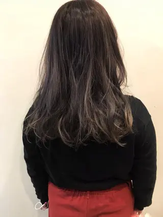 ロング カラー ヘアアレンジ 中村 梨沙のマツエク・マツパデザイン