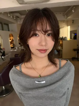セミロング Wカラーレイヤー🎀 透明感カラーのヘアスタイル