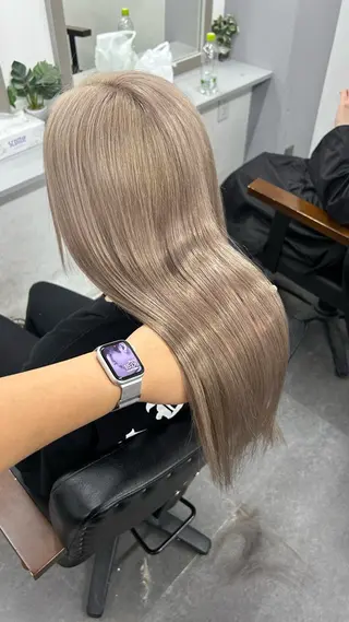 ロング カラー 艶髪✖️ハイトーン 🫧YURIA🫧のヘアスタイル