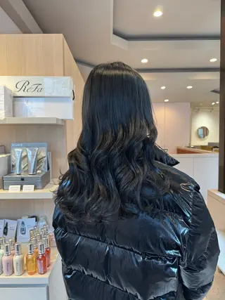 カラー AYATO 'のヘアスタイル