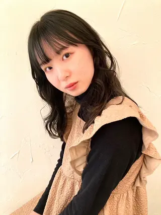 ミディアム シマダ アユミのヘアスタイル
