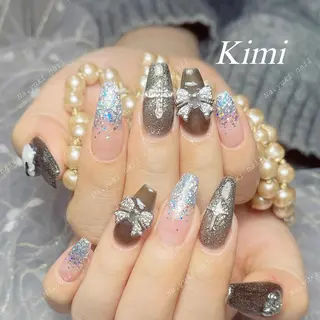 ネイル 🦋 Queenieのネイルデザイン