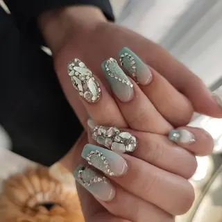 ネイル RUNWAY のネイルデザイン