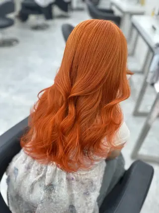 ロング カラー ヘアアレンジ 艶カラー/ハイトーン /レイヤーカットのヘアスタイル