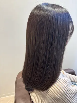 セミロング カラー 史上最高の艶感 『髪質改善』tomのヘアスタイル