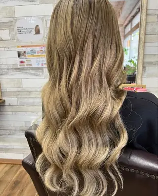 ロング Reflet RENAのヘアスタイル