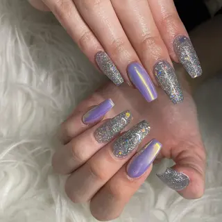 ミディアム ネイル Y. Sのネイルデザイン
