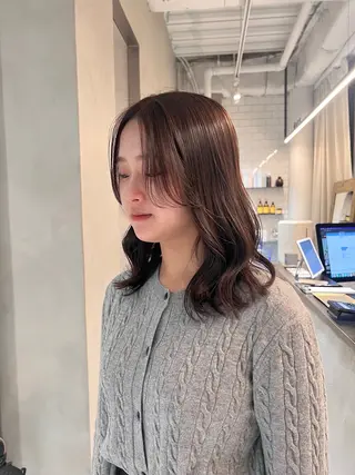ミディアム カラー 佐久間 未來のヘアスタイル