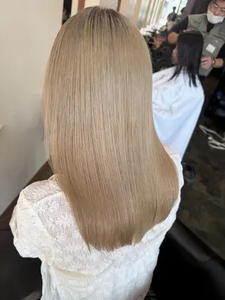 ロング スタッフ1 アシスタントのヘアスタイル