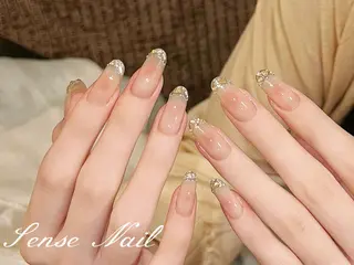 ネイル Queening 🦋のネイルデザイン