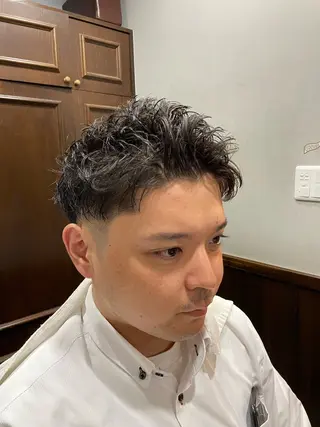 ショート メンズ 京都フェードカット 田嶋勇祐のヘアスタイル
