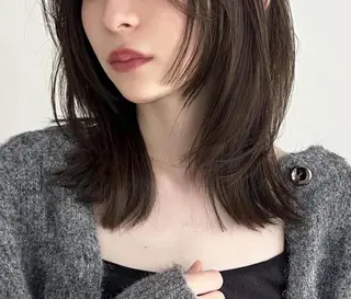 ミディアム ♡⃛₊ワンカラー/ ツヤボルドー♡⃛にこのヘアスタイル
